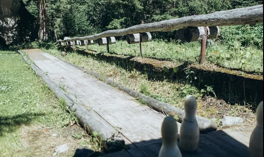 Kegelbahn im Freien